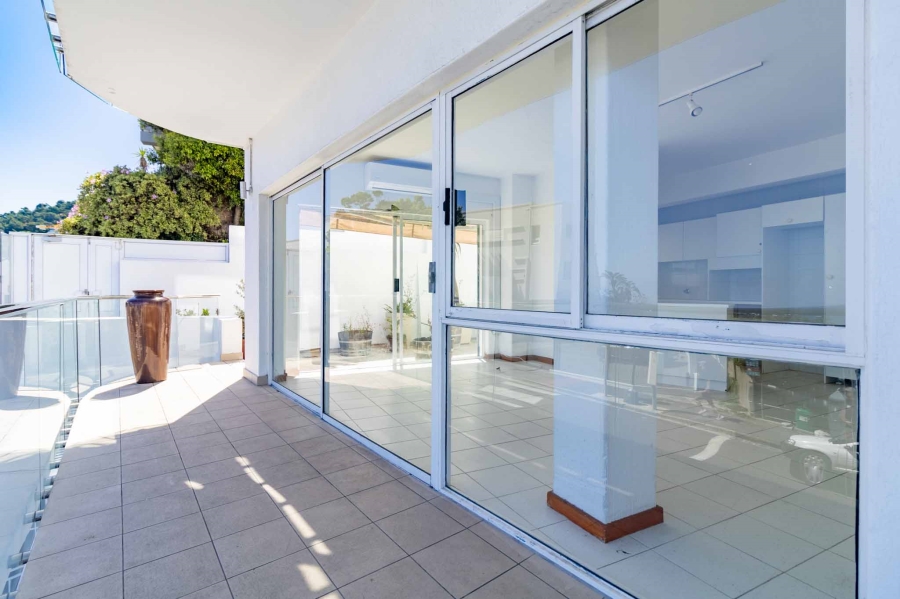 To Let 2 Bedroom Property for Rent in Clifton Western Cape